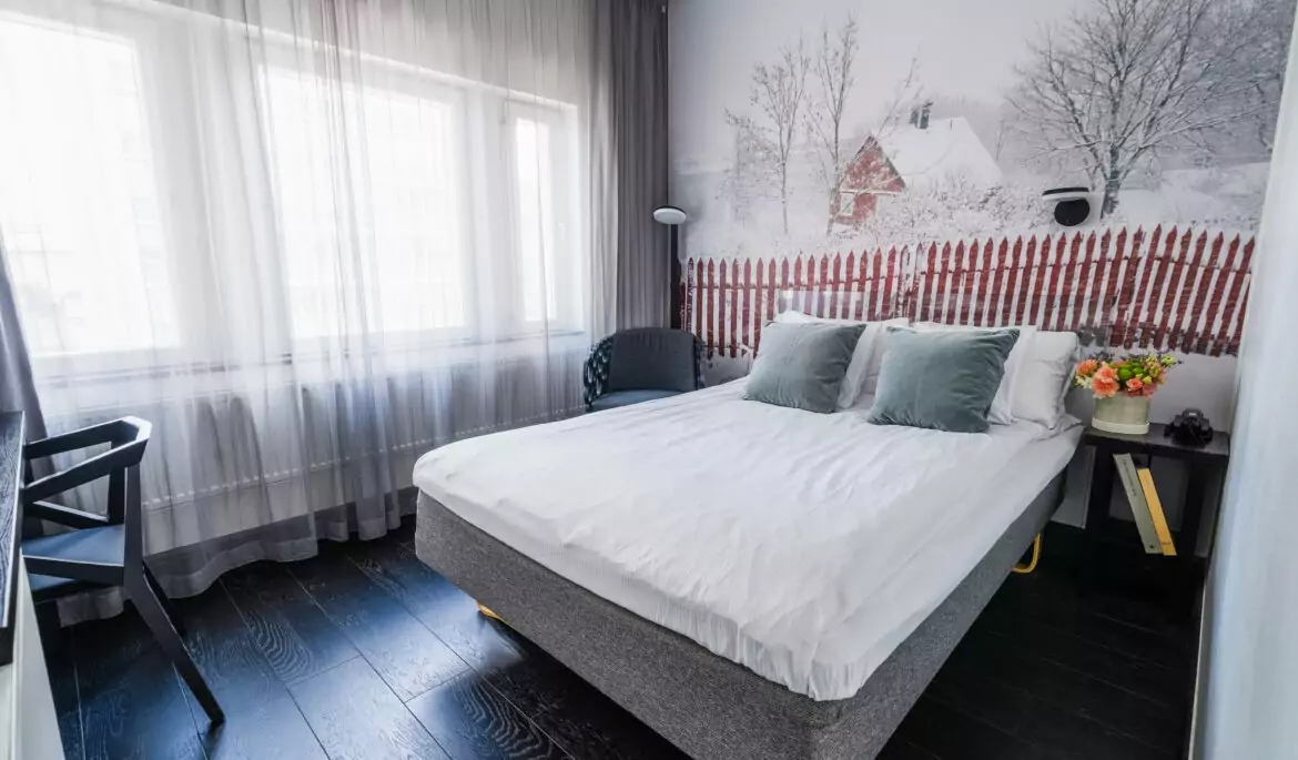 HotelC-room