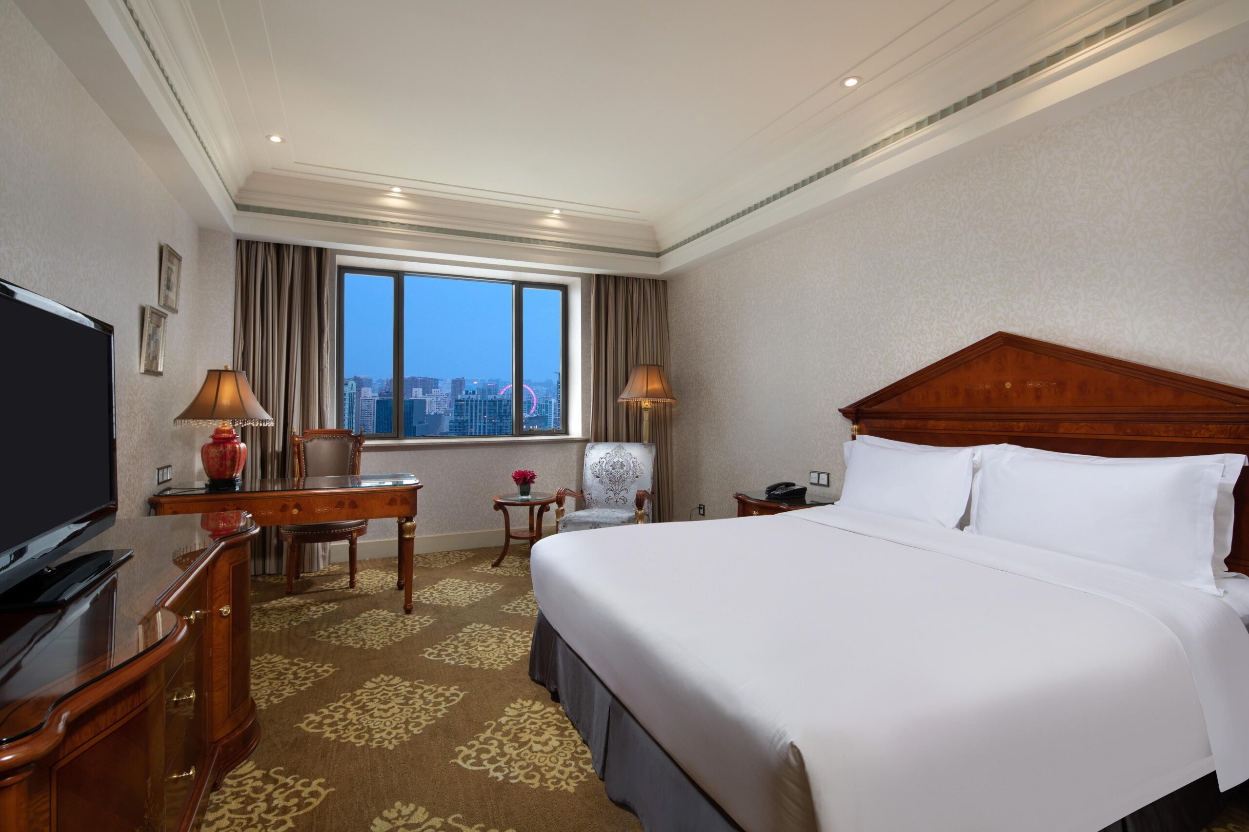 crowne-plaza-shanghai-7056208549-3x2